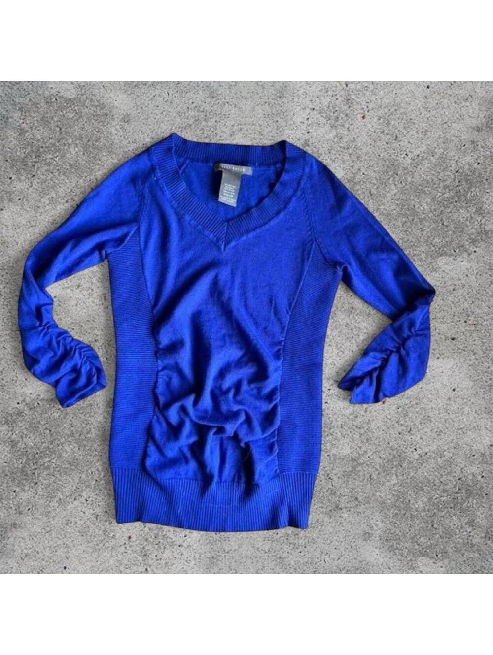 Suzy shier cobalt blue top